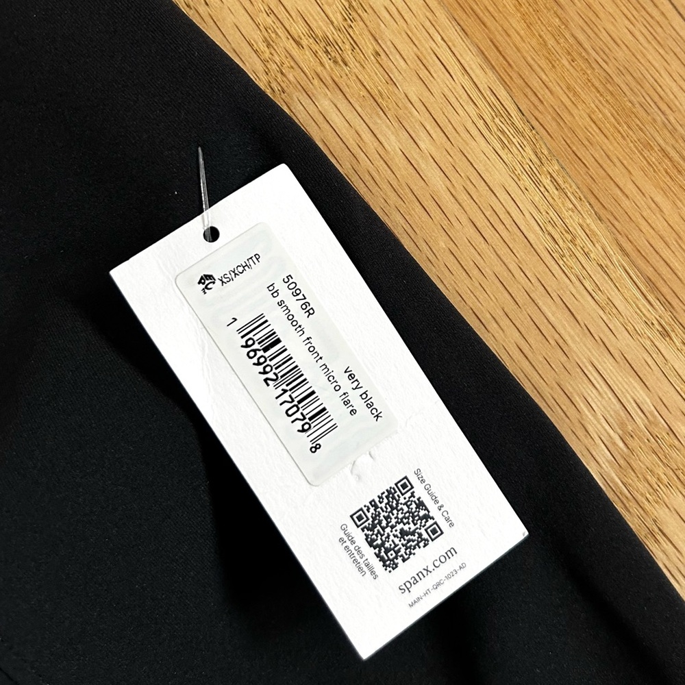 SPANX booty boost smooth front micro flare legging yoga pants very black size XS - Picture 8 of 10